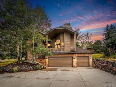 2395 Pine Tree Lane