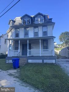 106 S Main St