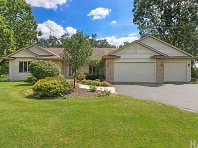 2215 N Elmkirk Park
