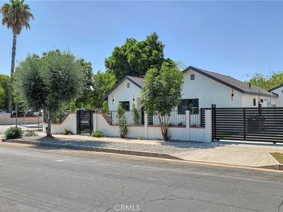 18536 Sunburst St