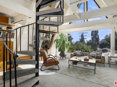 1815 Laurel Canyon Blvd