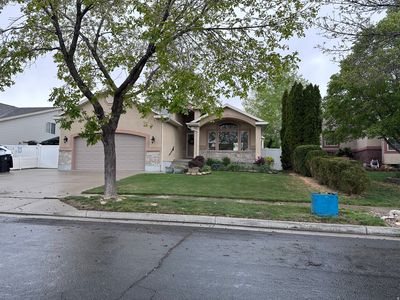 5754 S Crest Flower Way W