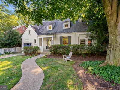 9403 Columbia Blvd