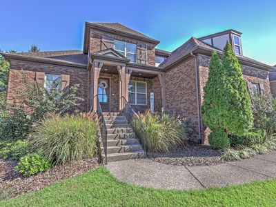 1005 Avery Trace Cir