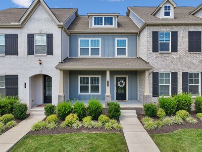 712 Hahn Ct