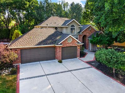 3064 E Nature Dr