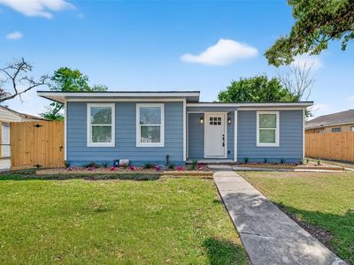6622 Moss Rose St
