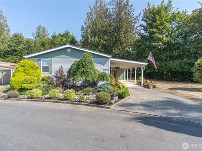 6630 NE Aquarius Lane