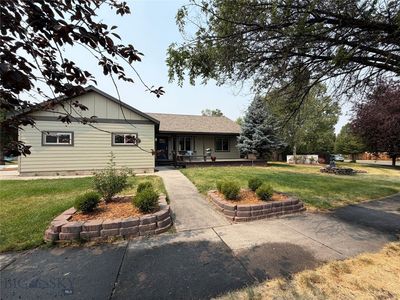 217 Lillian Way