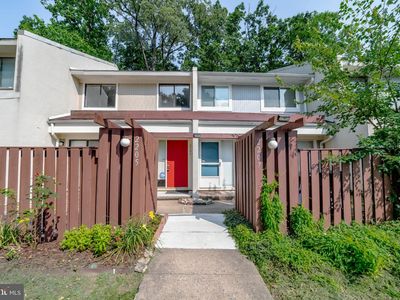 2205 Southgate Sq