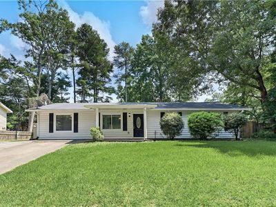 3733 Memorial Pkwy NW