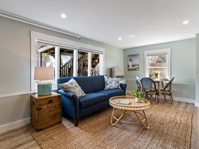 17 Tunis Avenue UNIT 1