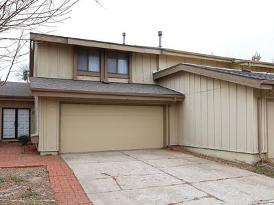 8201 E Harry St APT 1102