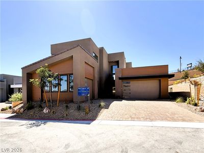 245 La Stella St