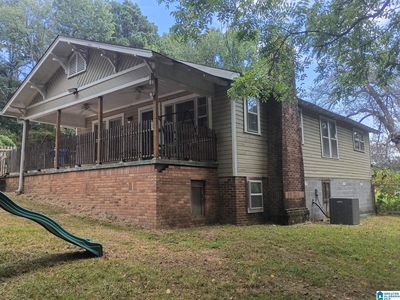 26 Robbins St