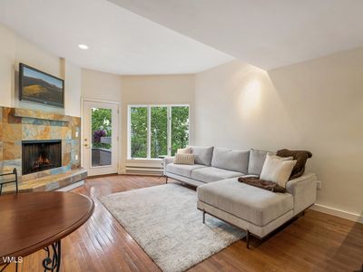 411 Eagle Dr #10