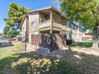 Property at 426 Cherry Ln APT G, Manteca, CA