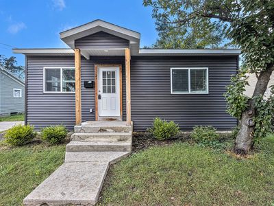 23 Batavia Pl NE