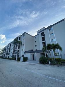 2121 Collier Ave APT 210