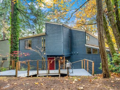 728 SW Cheltenham St