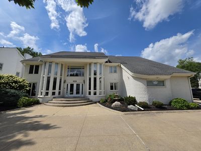 Property at 6122 Trailwood Ln, West Bloomfield, MI