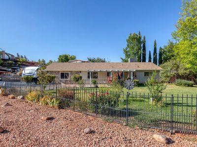 749 N Valley View Dr
