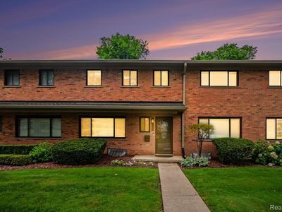 144 E Hickory Grove Rd