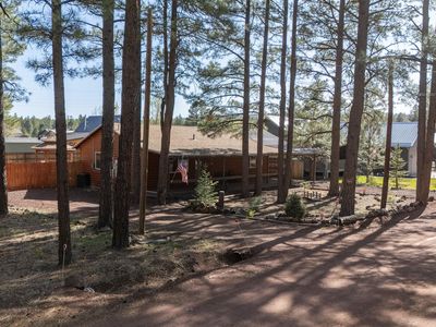 129 W Bonanza Rd