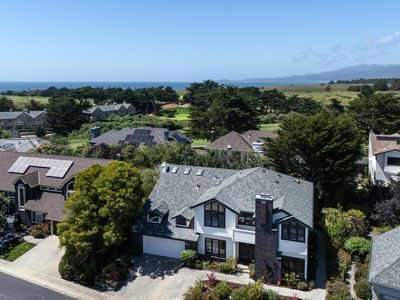 11 Fairway Pl