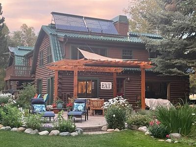 105 Greenhouse Ln