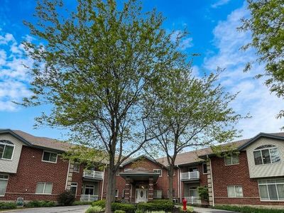 18125 W Wisconsin AVENUE #201