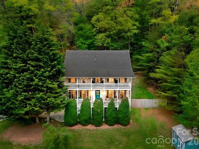 10 Country Rd