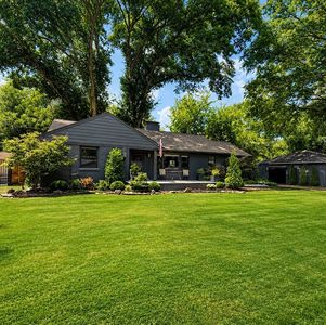 211 Cecilia Dr