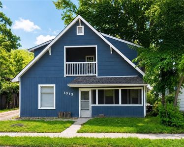 1013 S 4th St