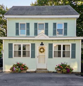 677 Middle Street