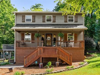 7317 Farmbrook Pl