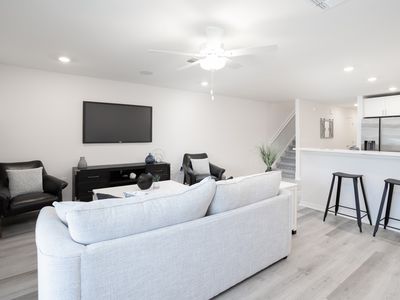 2768 Walden Town Cir