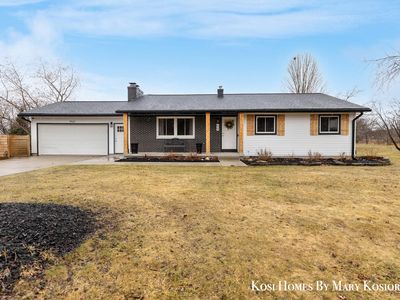 9161 Courtland Dr NE