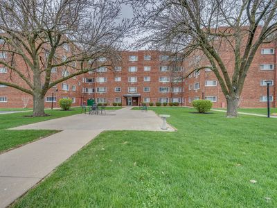 222 Madison St Unit 214