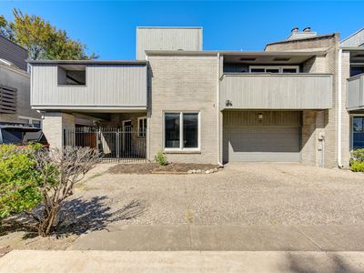 2524 Nantucket Dr #B