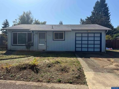 1090 Sharon Loop SE