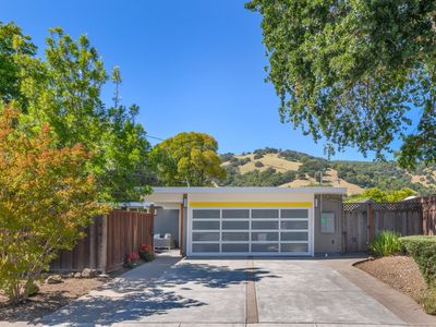 748 Appleberry Drive