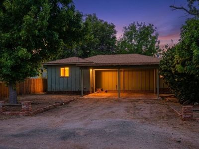 141 S Mount Whitney Dr