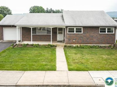 632 W Greenleaf St