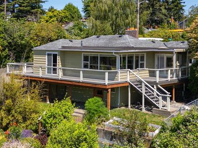 903 S 9th Street