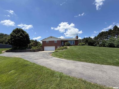 2033 McQueen Rd
