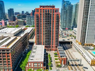 324 N Jefferson St APT 307