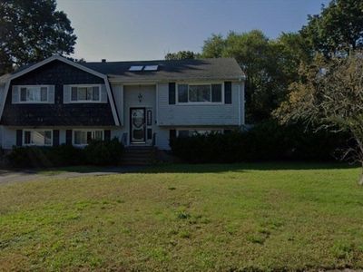 130 Roberts Ave