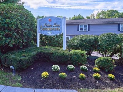 270 Sunderland Rd APT 40