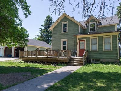 142 NE 3rd St